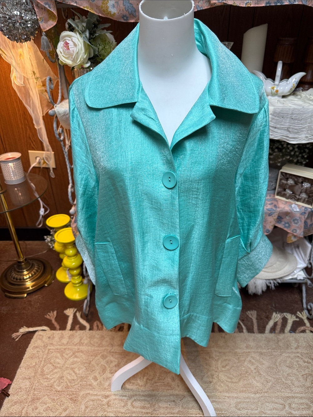 Damee size small NWT